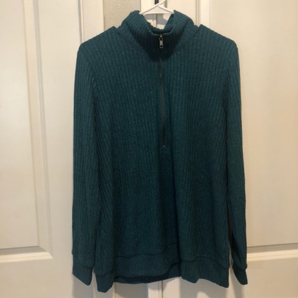 Torrid Relaxed Fit Super Soft Plush Rib Quarter Zip Sweatshirt - Picture 5 of 7